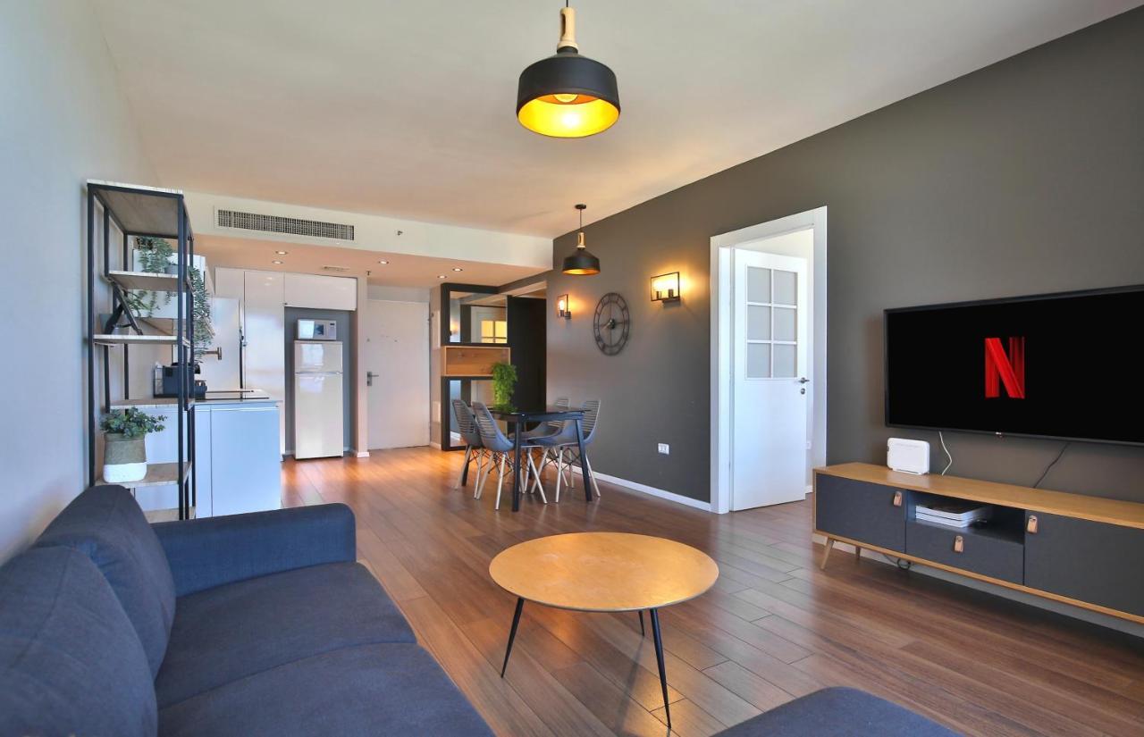 Luxury Suites By Notaly Ariel - Carmel Beach Хайфа Екстериор снимка