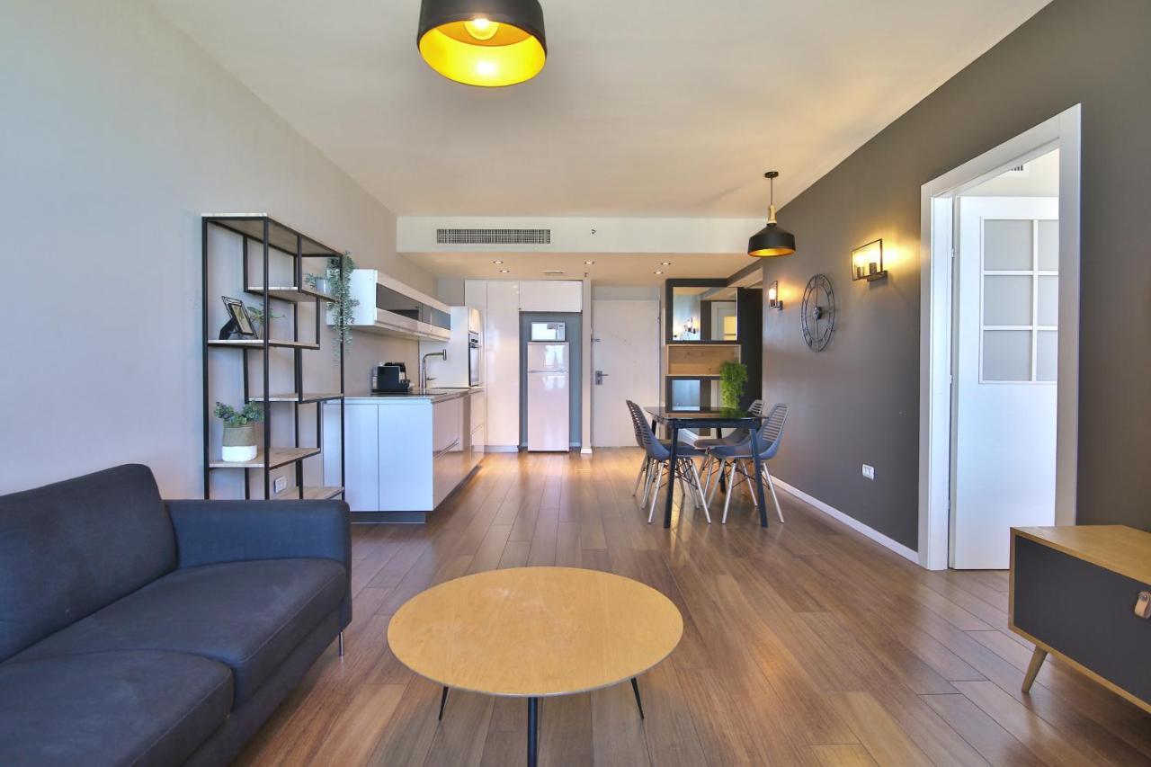 Luxury Suites By Notaly Ariel - Carmel Beach Хайфа Екстериор снимка