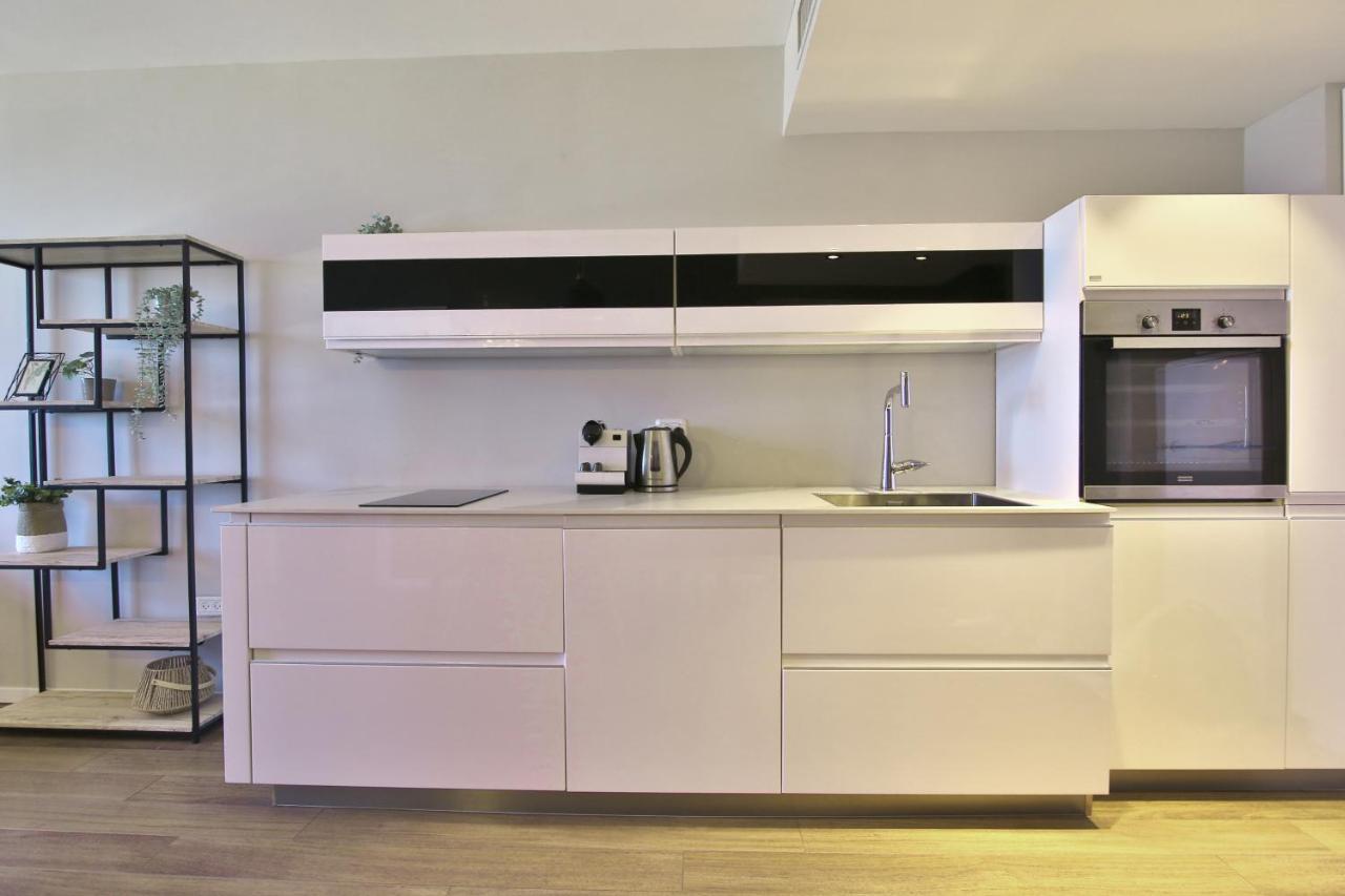 Luxury Suites By Notaly Ariel - Carmel Beach Хайфа Екстериор снимка