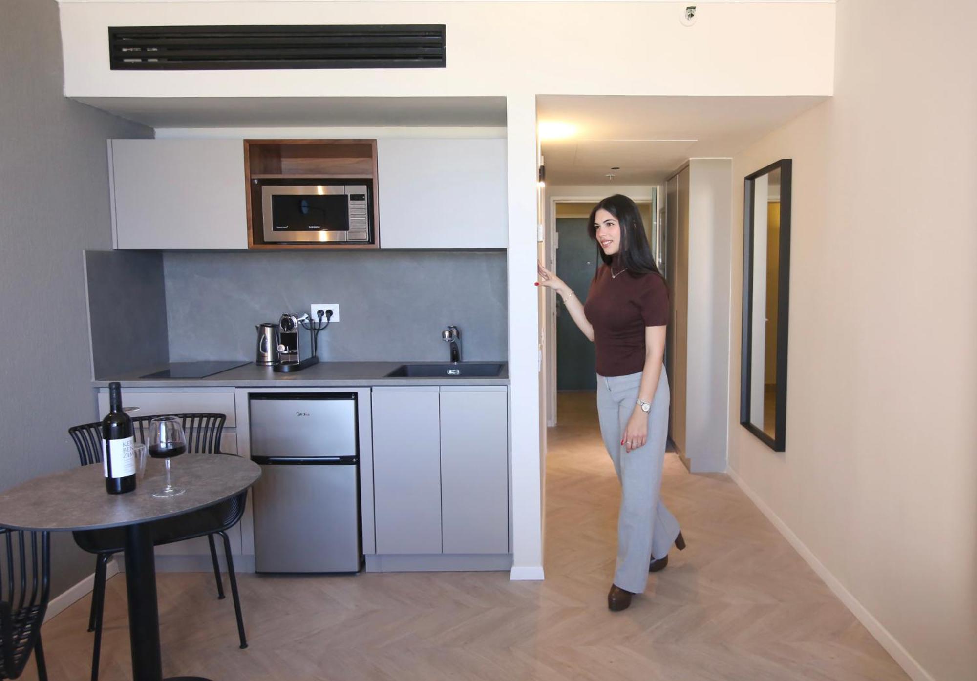 Luxury Suites By Notaly Ariel - Carmel Beach Хайфа Стая снимка