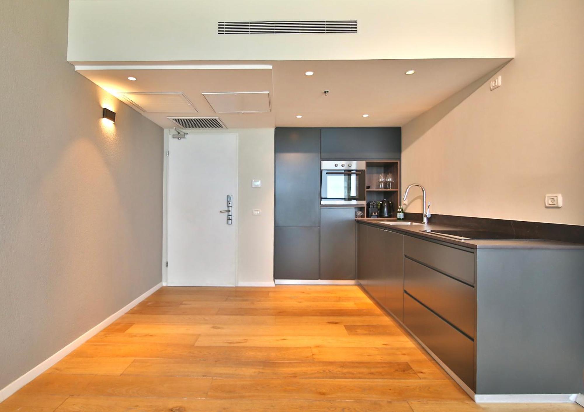 Luxury Suites By Notaly Ariel - Carmel Beach Хайфа Стая снимка